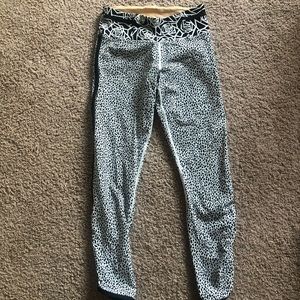 LULULEMON leggings size 4